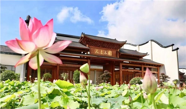 清溪村、天意木國景區(qū)、明清古巷、市博物館、胡林翼故居二日游