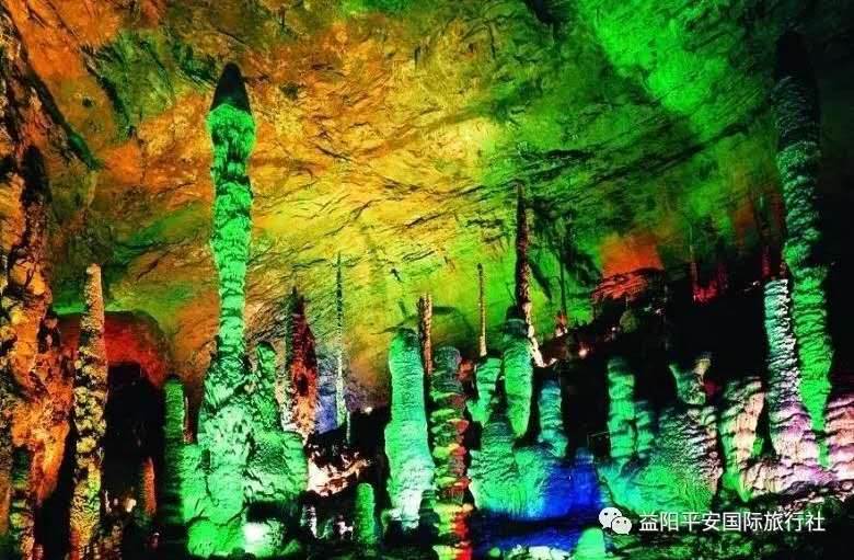 　張家界大峽谷、玻璃橋、黃龍洞品質(zhì)純玩兩日游c2