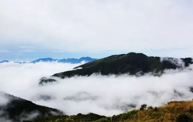 神農(nóng)頂、神農(nóng)祭壇、官門山、天生橋、昭君故里汽車三日純玩游