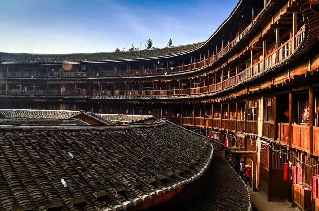 閑廈時(shí)光【世遺鼓浪嶼 永定土樓 集美 曾厝垵】動(dòng)車(chē)5日游